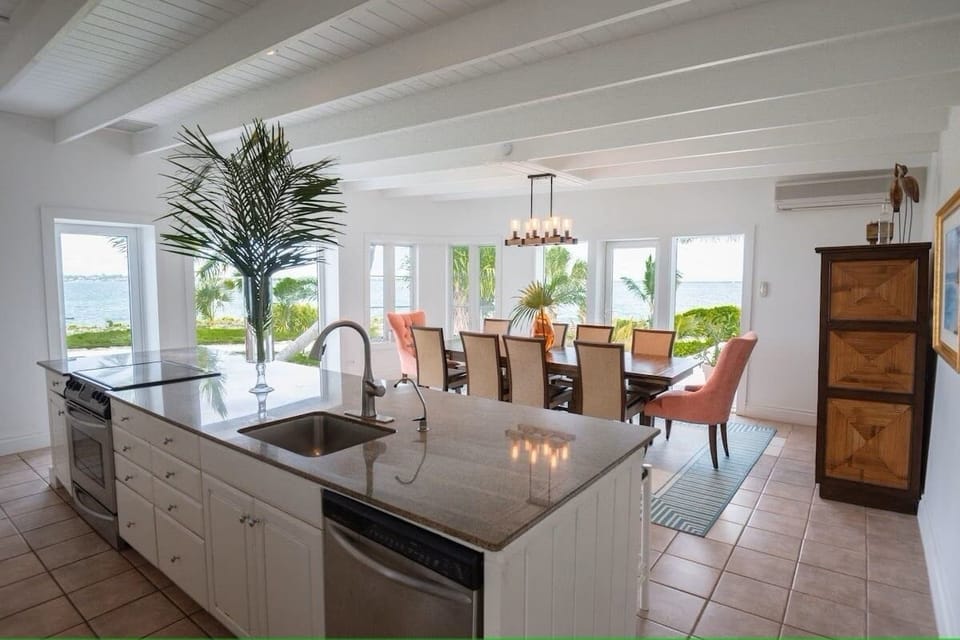 House, Multiple Bedrooms | Private kitchen | Coffee/tea maker, fridge, oven, toaster