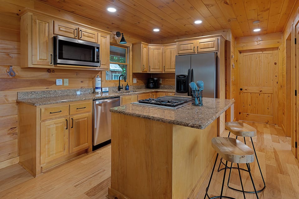 On the Horizon- Fully Equipped Kitchen