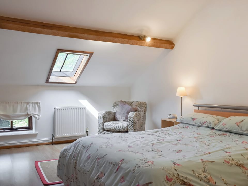 Double bedroom | Forge Masters Cottage - Forge Mill Farm, Middlewich