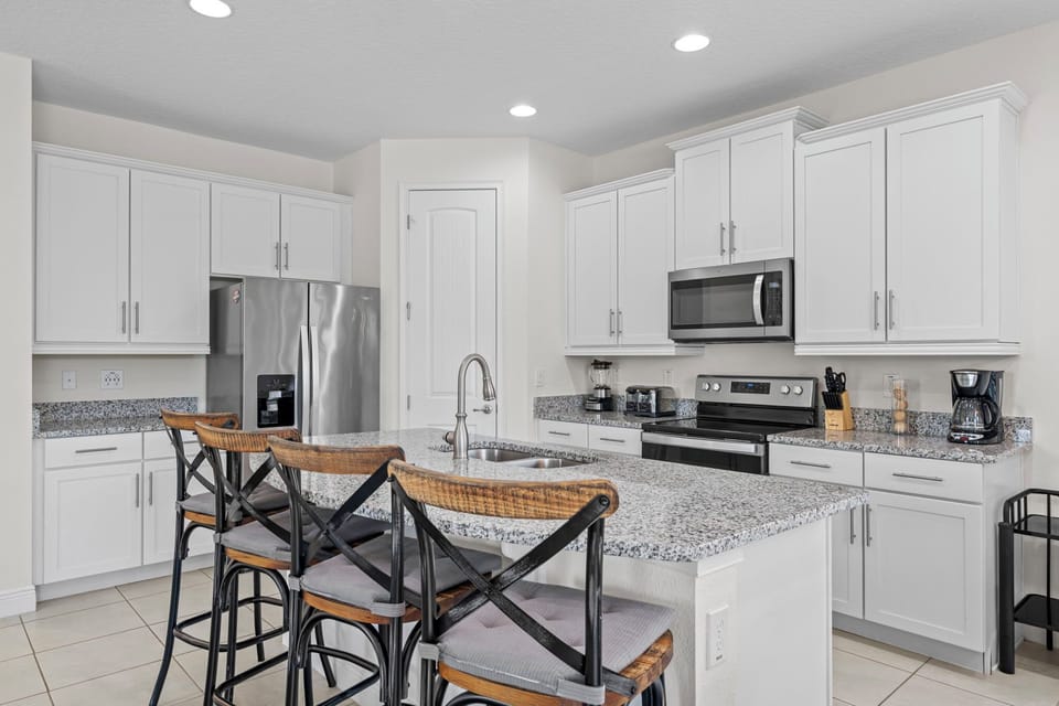 7641FairfaxDrive(8)