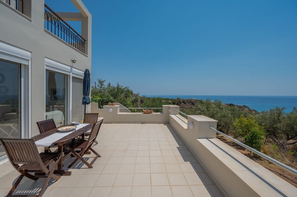 Gallery House,near beach,shared pool, South Crete, Balcony view
