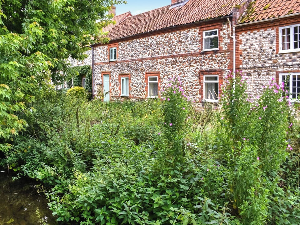 Surrounding area | Ayres Cottage, Burnham Thorpe