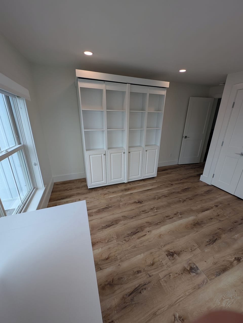 Bedroom 5 - Queen size murphy bed 