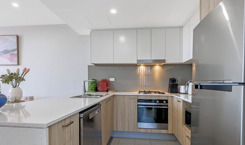 Well-equipped kitchen for basic cooking needs