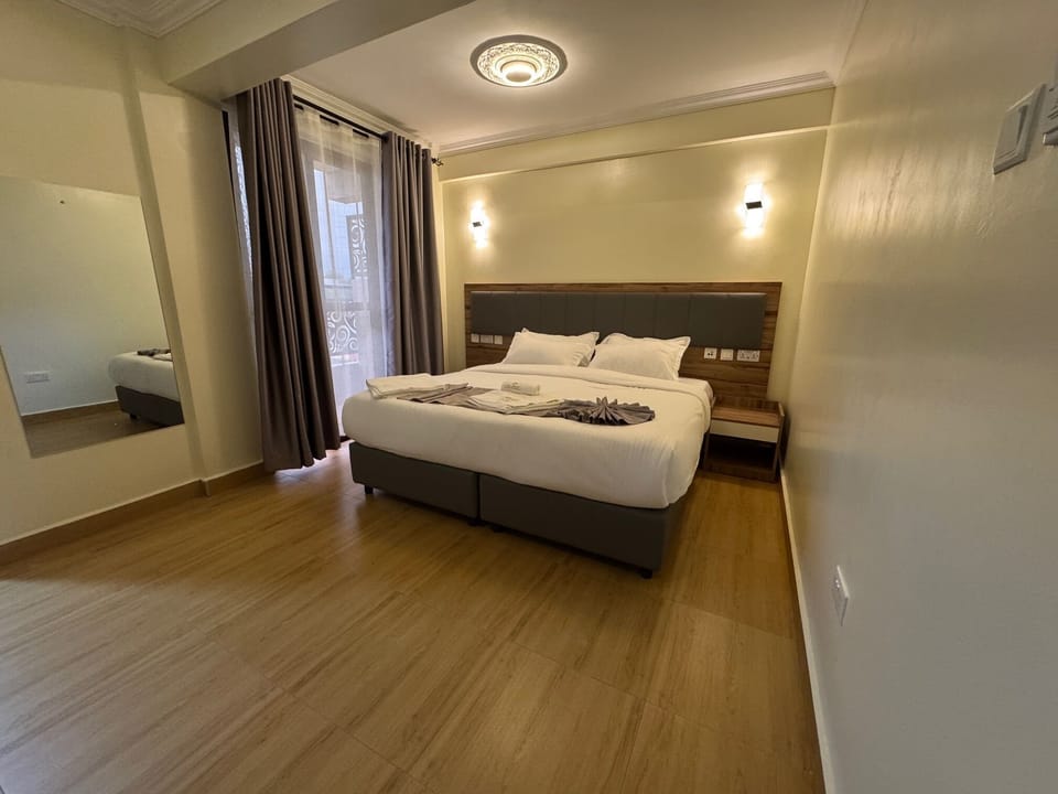 Deluxe Double Room | Desk, laptop workspace, free WiFi, bed sheets