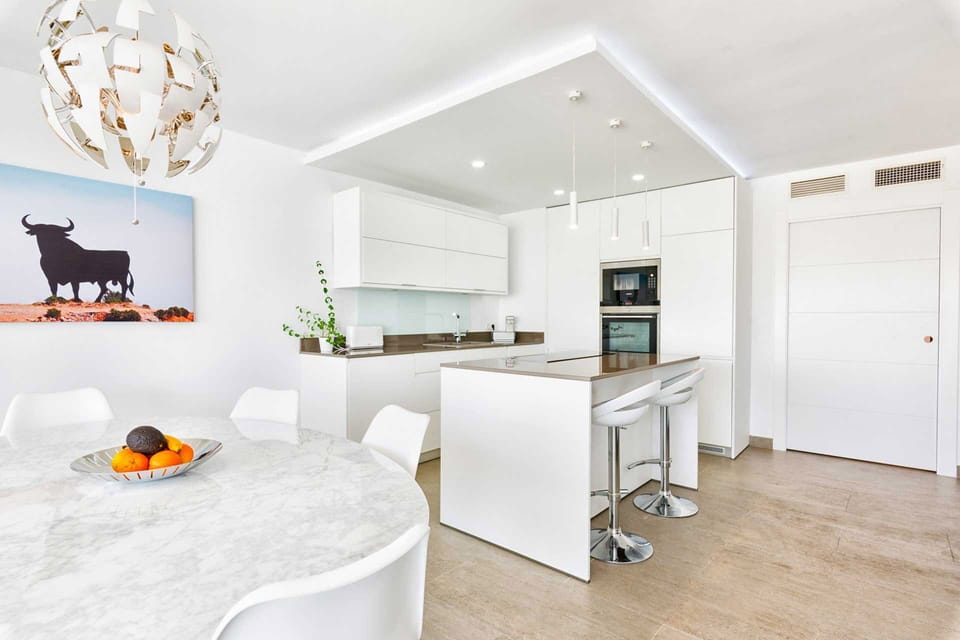 Deluxe Apartment, Bay View | Private kitchen | Full-size fridge, microwave, oven, stovetop