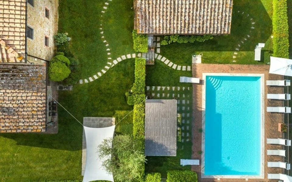 Activities, Amenities, Autumn, Balcony / Terrace / Patio, Building Exterior, Garden, Pool, Spring, Summer