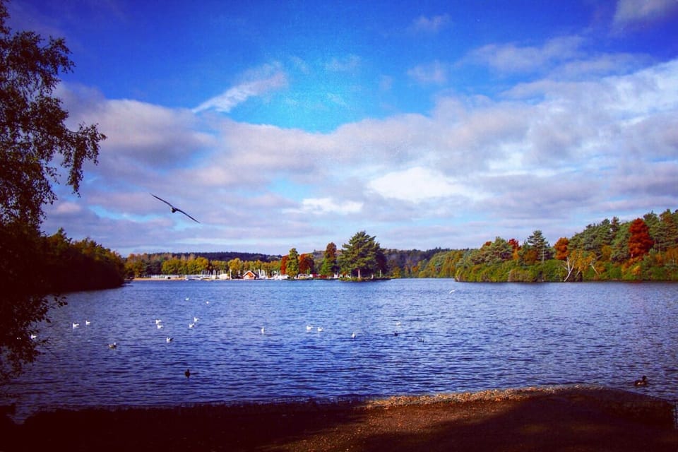 Tranquil Hawley lake- short walk from property with amazing views for a day out.