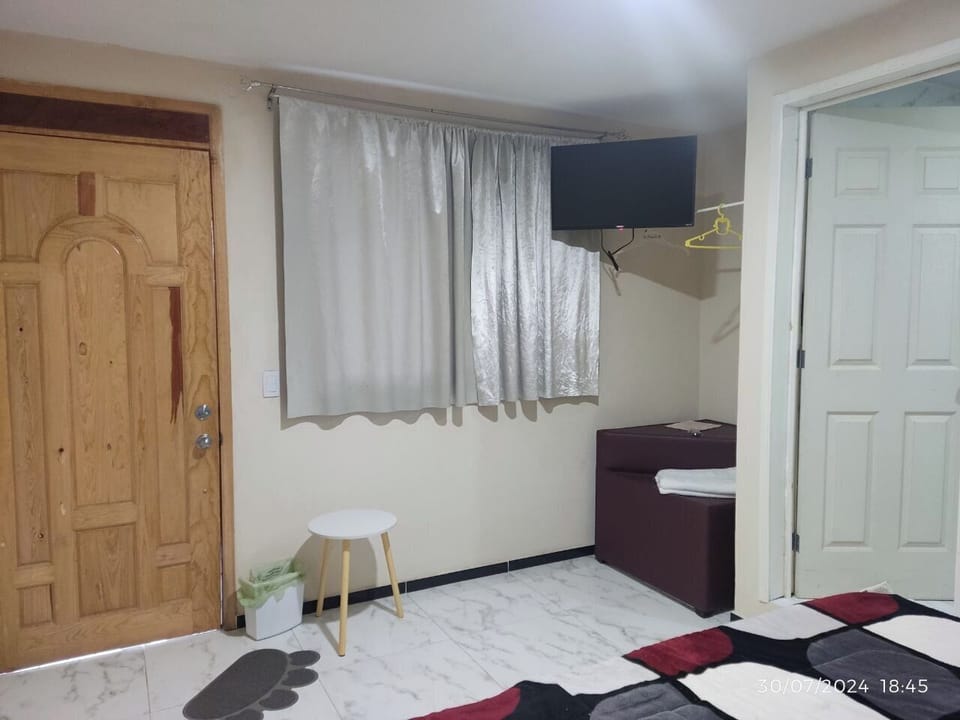 Classic Double or Twin Room | Laptop workspace, WiFi (free)