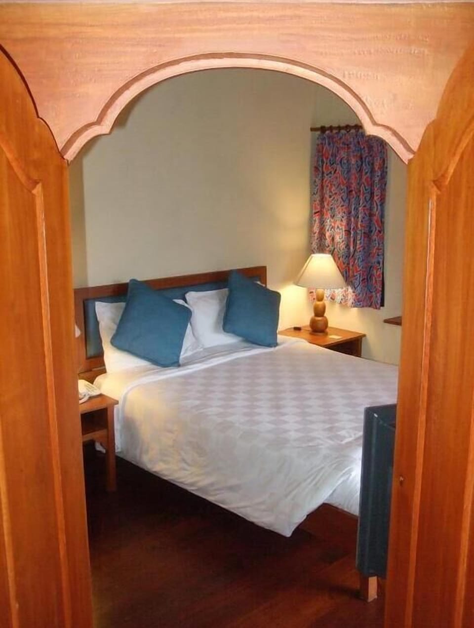 Double Room, Garden View | In-room safe, blackout drapes, free WiFi