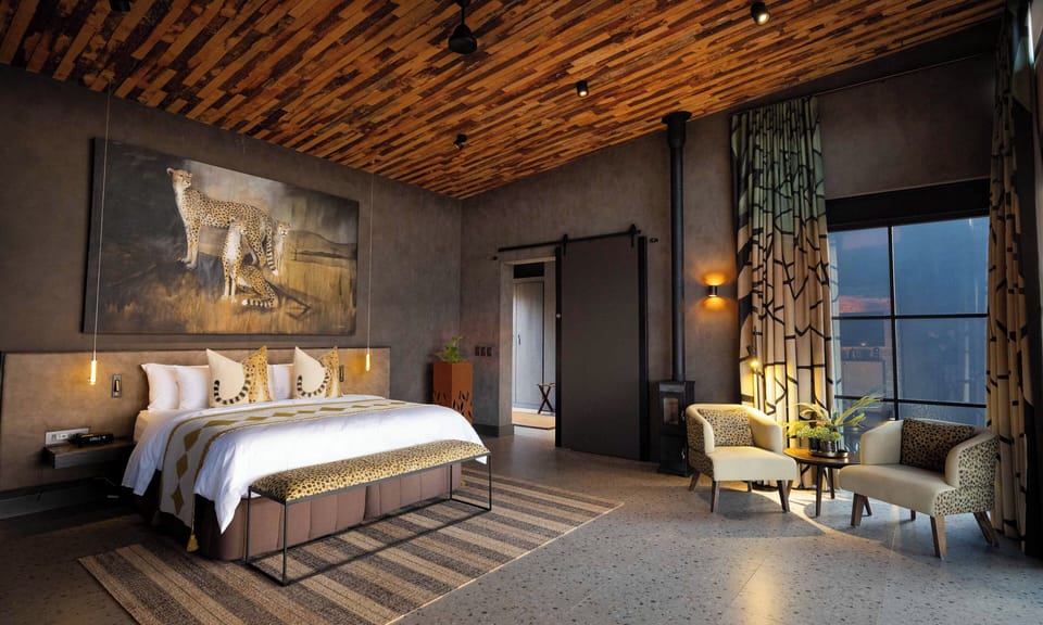 Deluxe Double Room, Park View | In-room safe, desk, laptop workspace, blackout drapes
