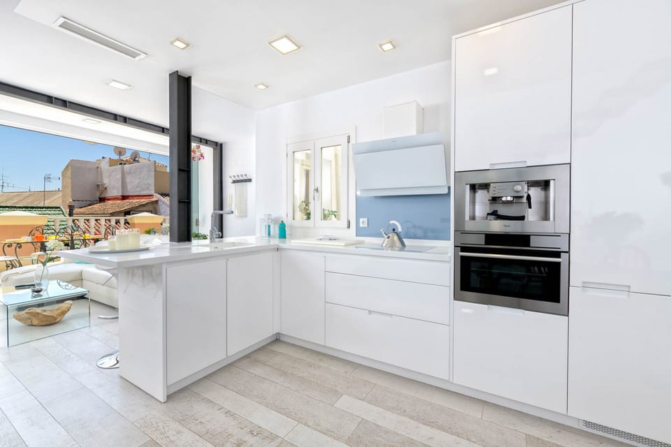 Luxury Apartment, City View | Private kitchen | Full-size fridge, microwave, oven, stovetop