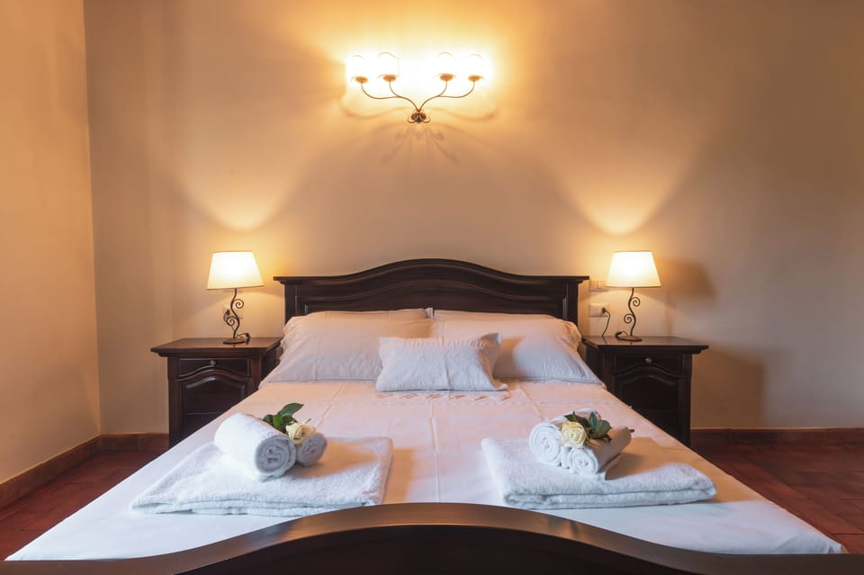 Deluxe Room, Garden View | WiFi (free)