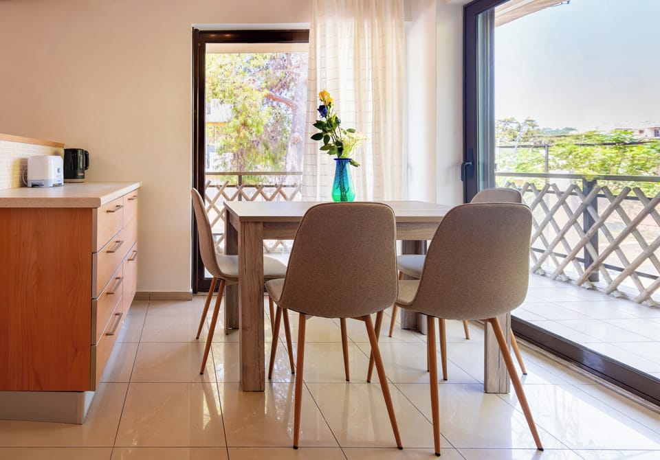 Luxury Apartment | In-room dining