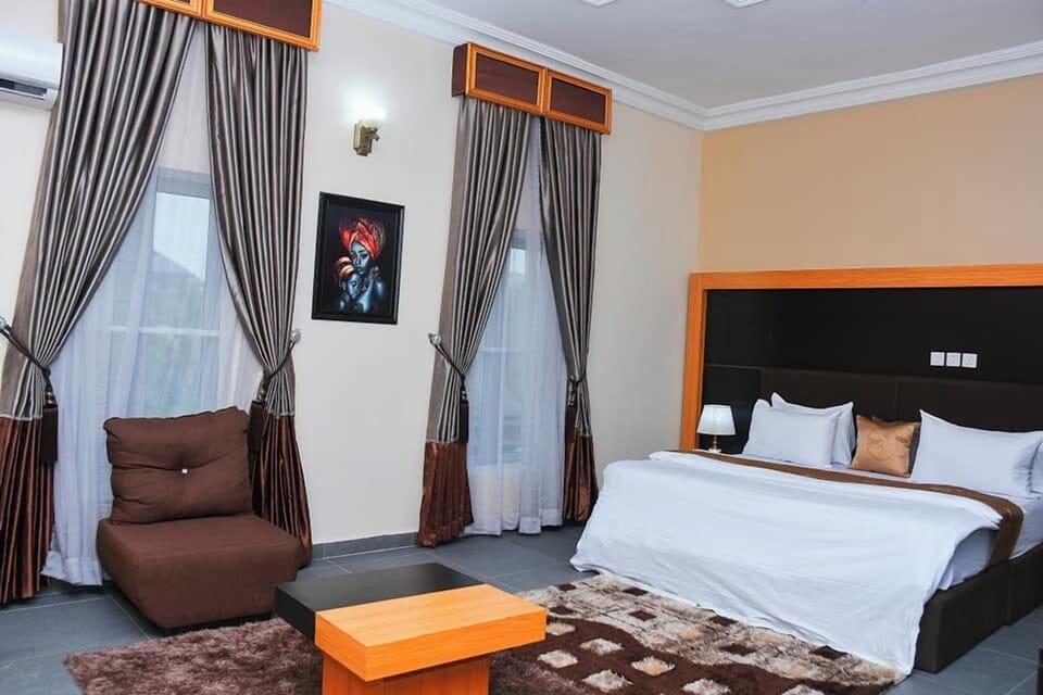 Comfort Room, Balcony, City View | Desk, laptop workspace, free WiFi