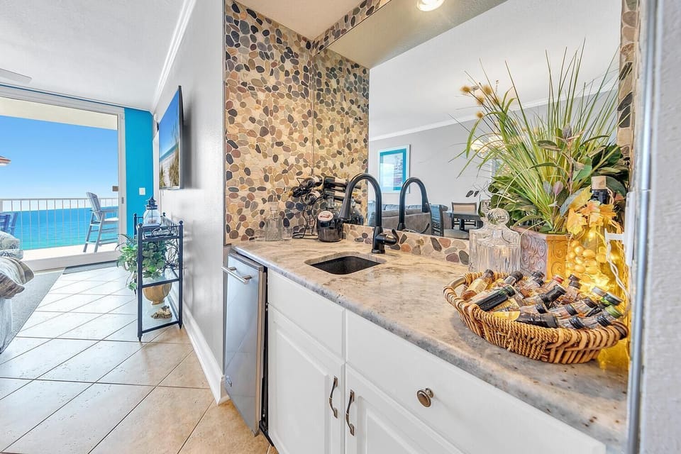 Majestic Beach Towers 2-404 Apartment in Long Beach