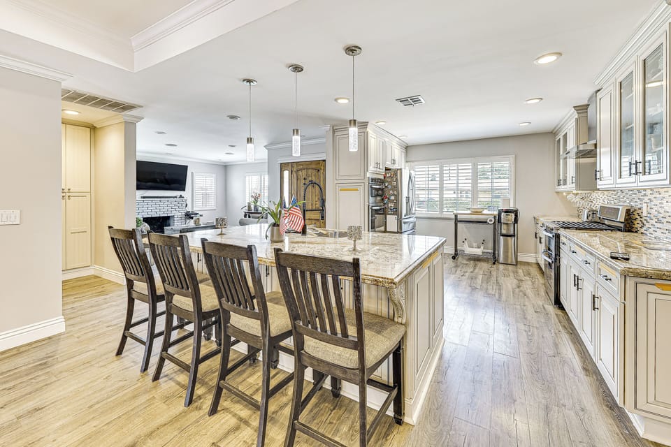 Kitchen | Cooking Basics | Pod Coffee Maker | Blender | Toaster