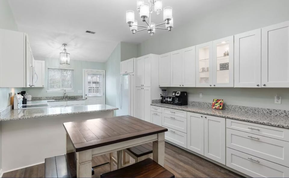 Kitchen table