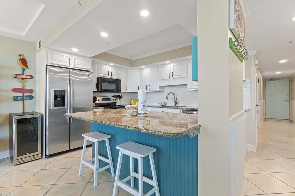 Condo, Multiple Beds (SeaSpray Riverside 313) | Private kitchen | Oven, toaster, paper towels