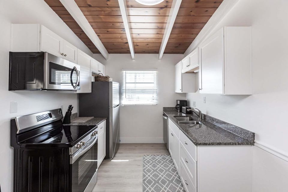 05 Kitchen
