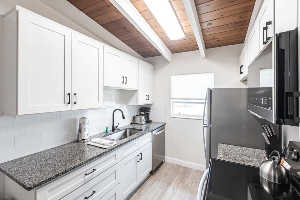 07 Kitchen