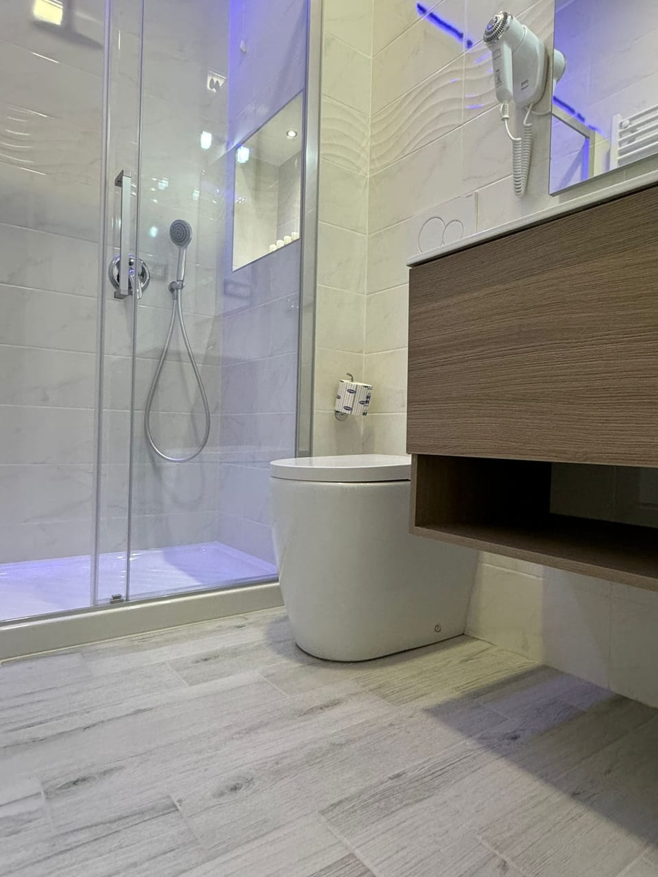 Comfort Double Room | Bathroom | Shower, hair dryer, towels, soap