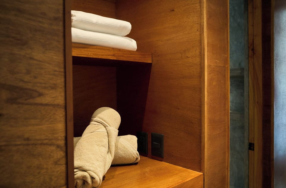 Deluxe Double Room | WiFi (free), bed sheets