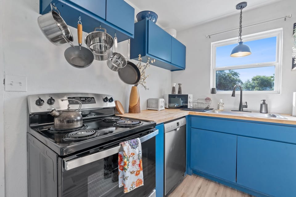 Full Size Kitchen with cooking essentials
