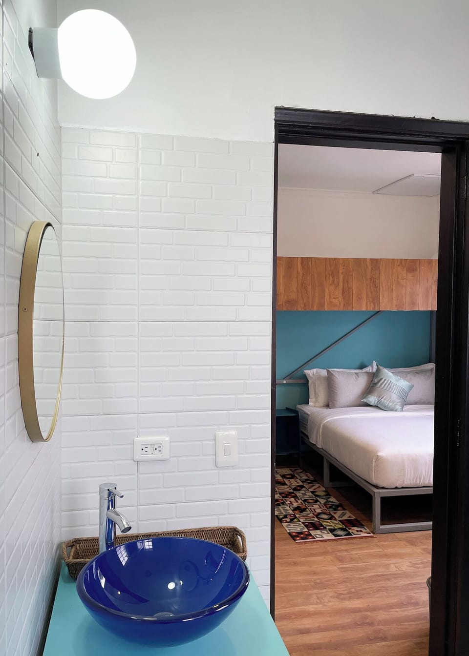 Deluxe Room, Mountain View | Free WiFi, bed sheets
