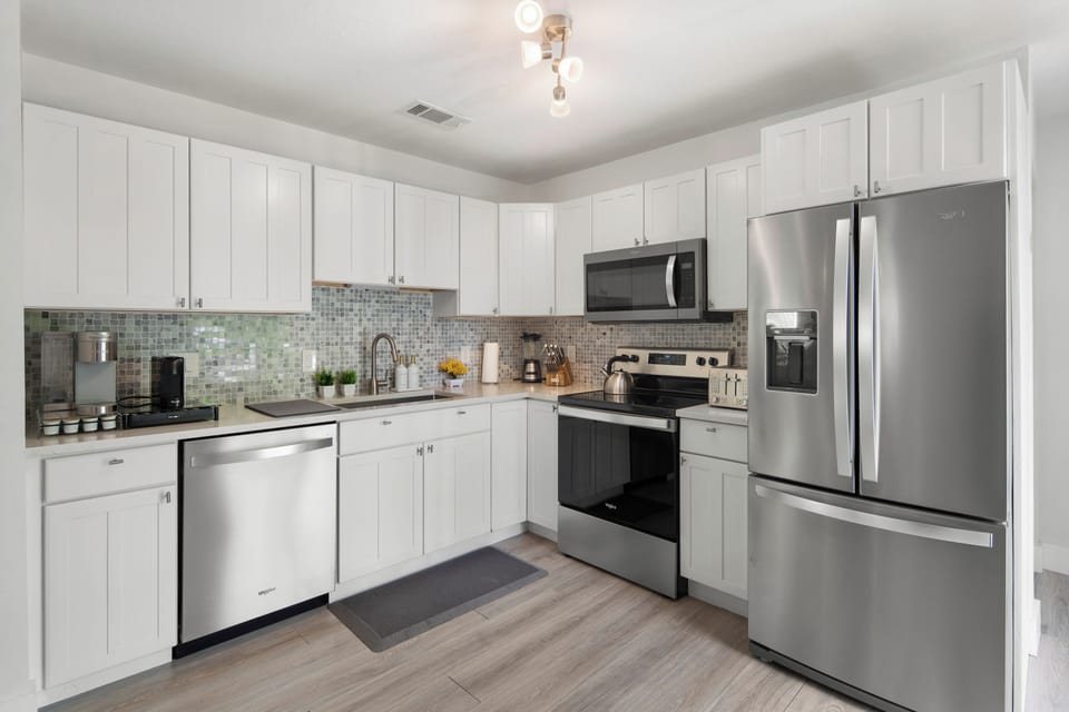 A full Kitchen with all the luxury amenities you need. 
