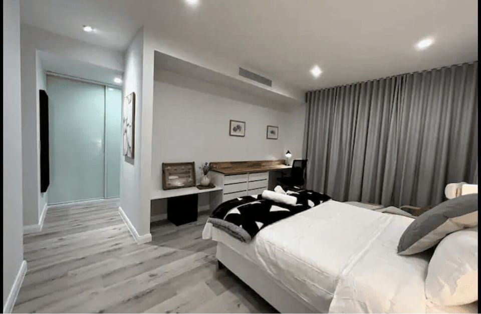 Superior Room, 1 Queen Bed, Non Smoking | Free WiFi