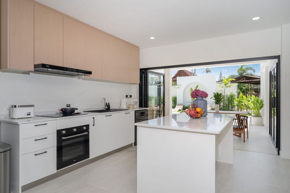 Exclusive Villa, 4 Bedrooms, Pool View | Private kitchen | Fridge, microwave, oven, stovetop