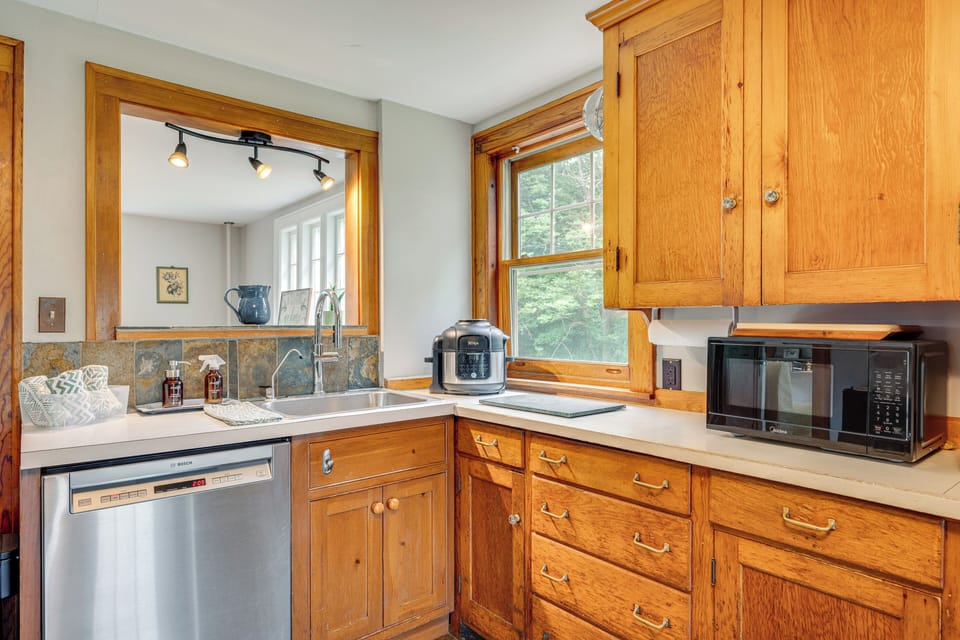 Kitchen | 1st Floor | Dishwasher | Drip Coffee Maker (Starter Coffee Provided)