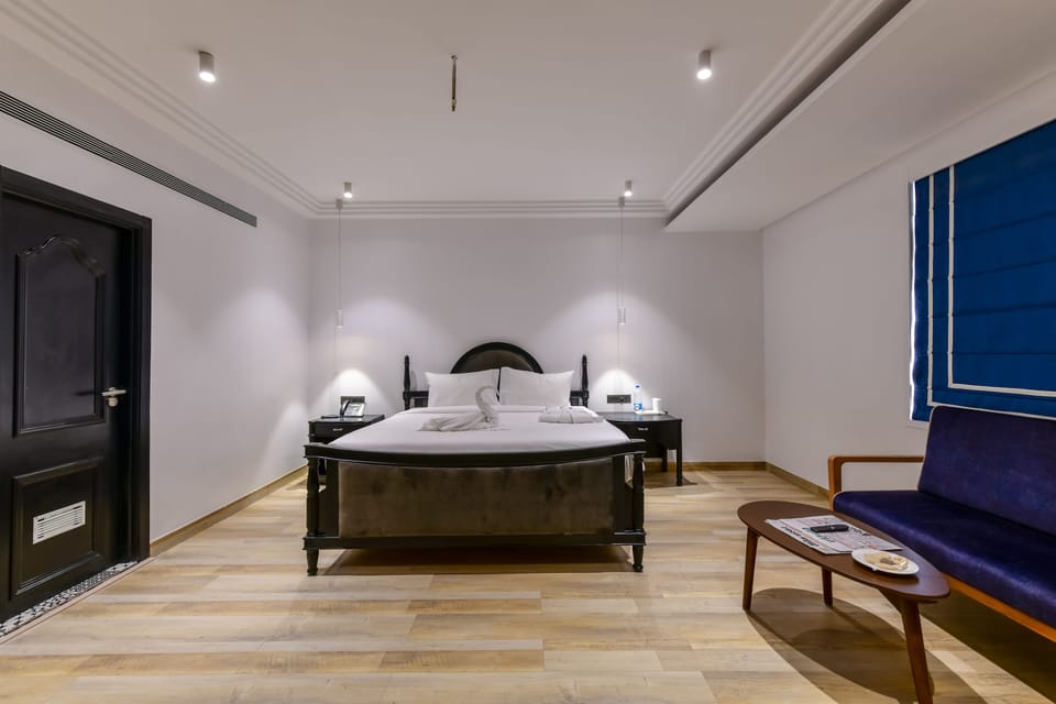 Deluxe Double Room | Desk, laptop workspace, iron/ironing board (on request)