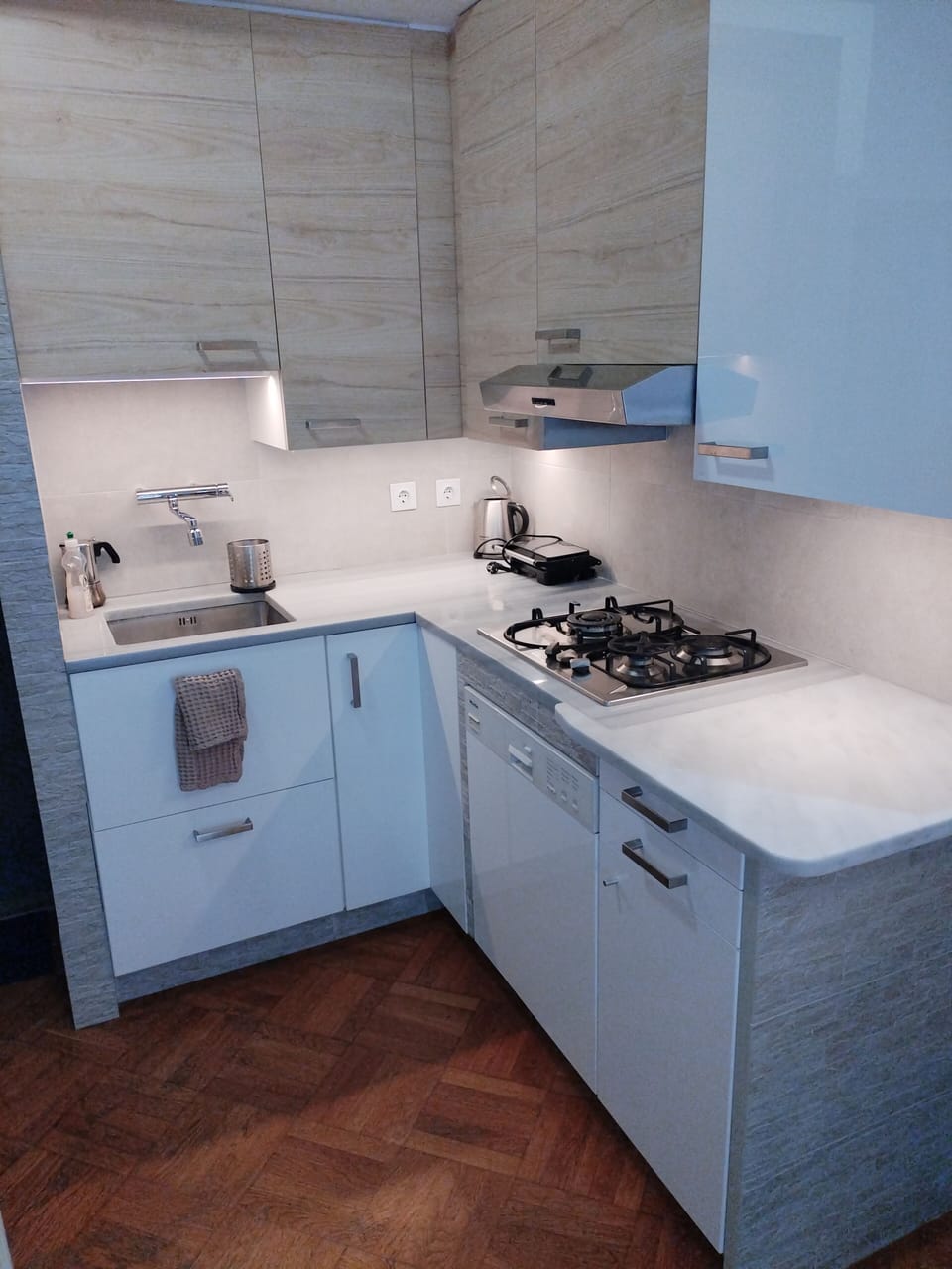 Apartment, 3 Bedrooms, Smoking, Balcony | Interior
