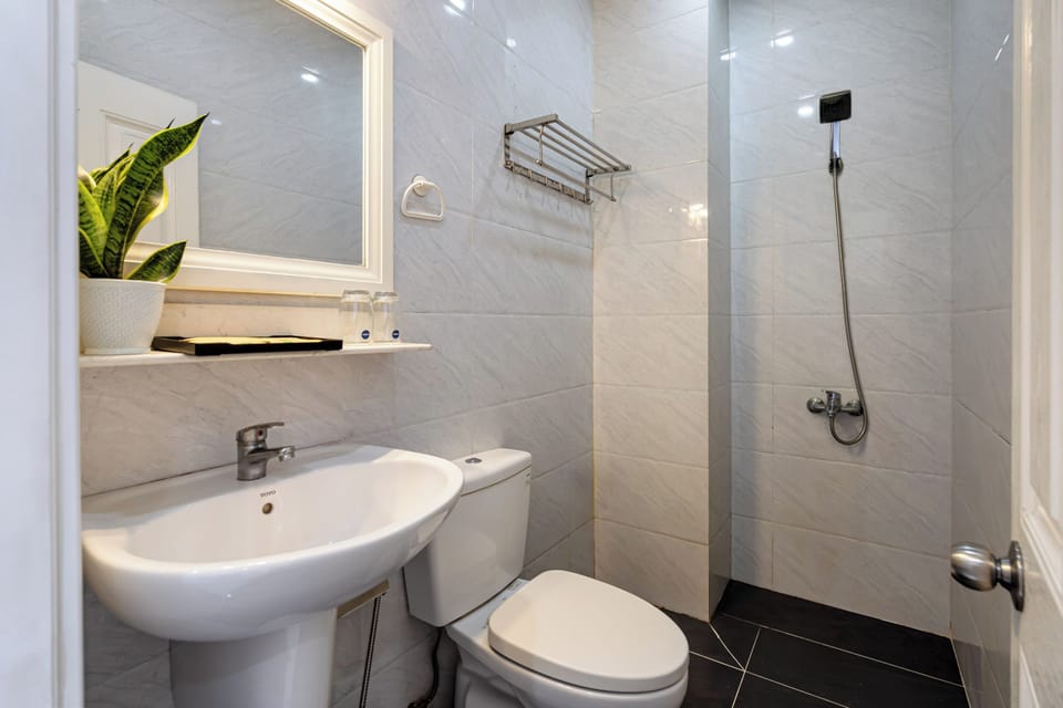 Shower, hydromassage showerhead, hair dryer, slippers
