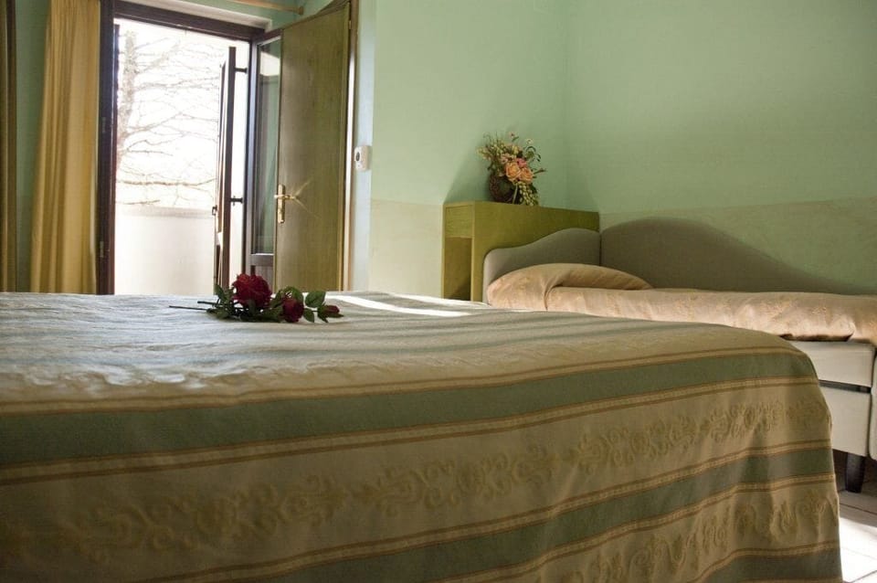 Triple Room | WiFi (free)