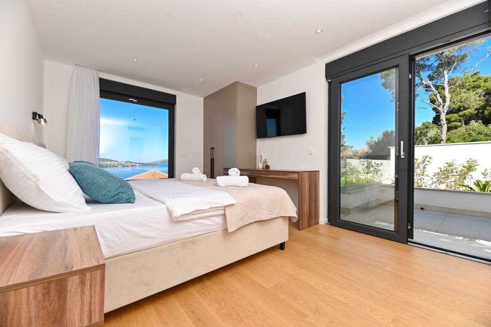 Villa (Five Bedroom Villa with Private Pool) | 5 bedrooms, free WiFi