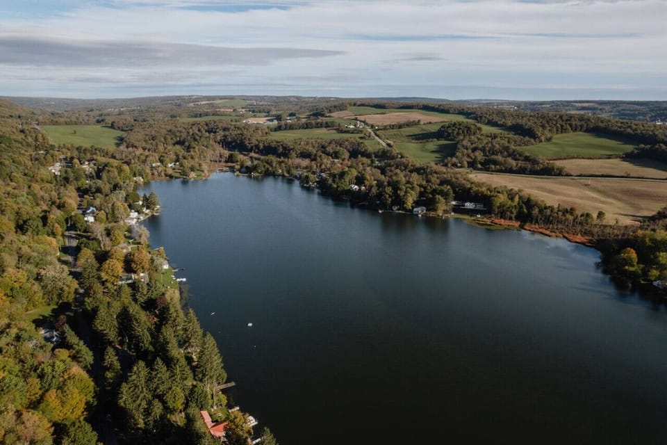 A breathtaking lakeside escape—nature’s beauty at its finest.