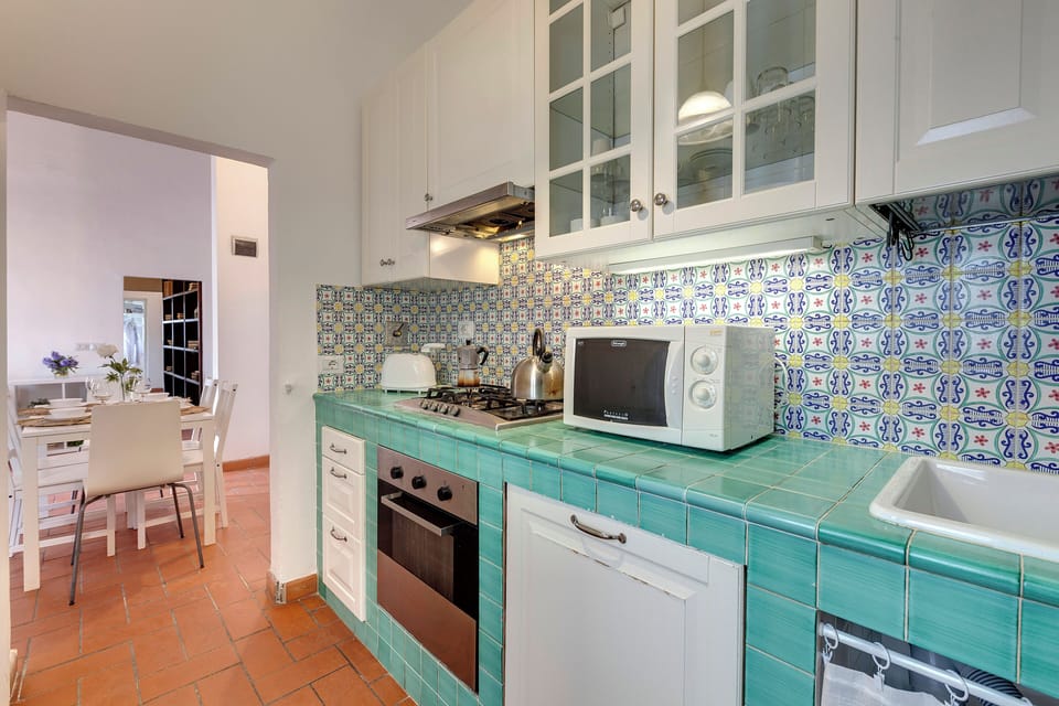 Apartment | Private kitchenette | Fridge, microwave, oven, dishwasher