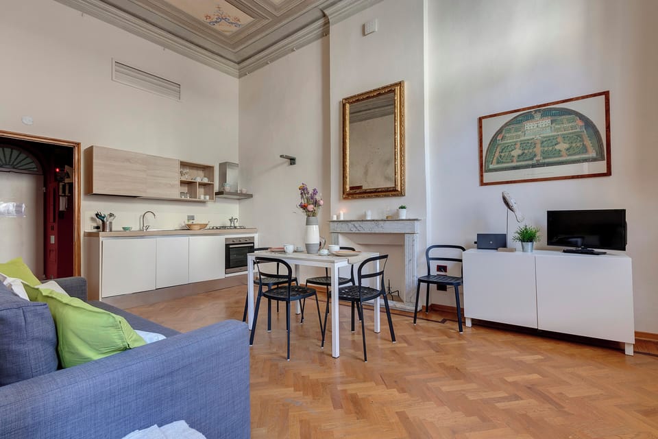 Apartment | Private kitchenette | Fridge, microwave, electric kettle, toaster