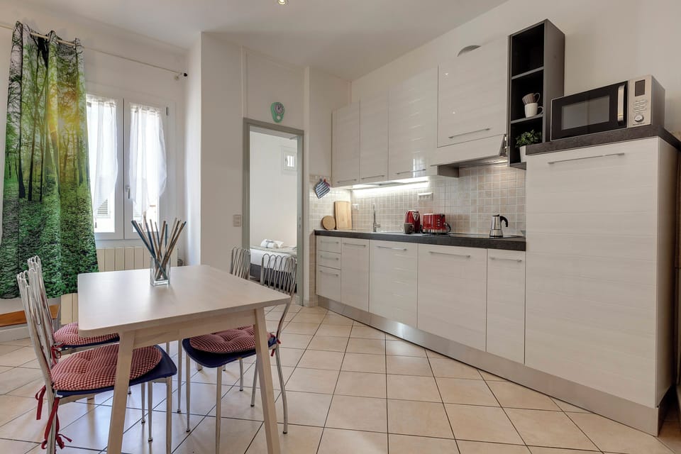 Apartment | Dining room