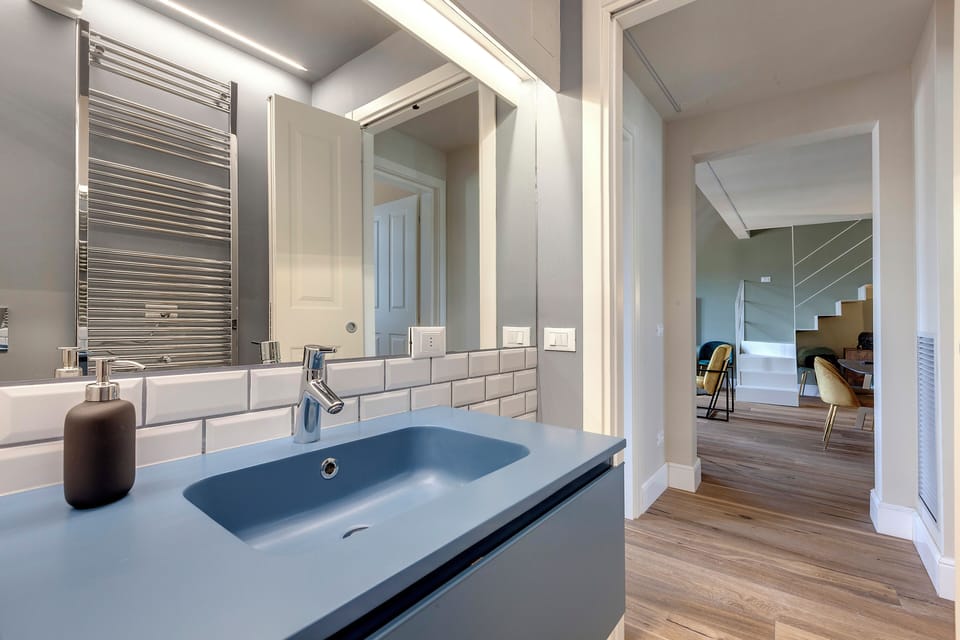 Apartment | Bathroom | Hair dryer, bidet, towels, toilet paper