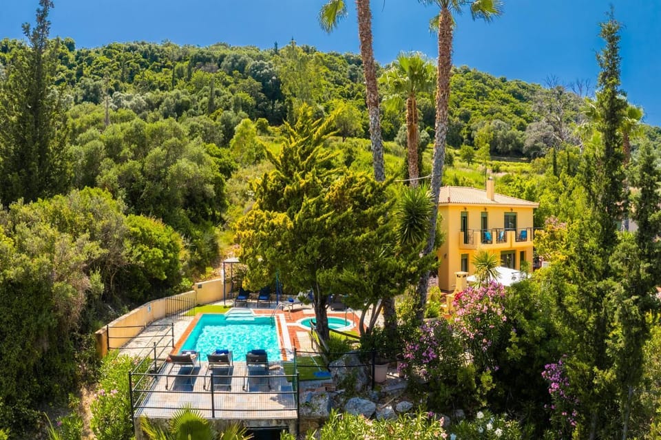 Beautiful villa with private pool and terrace with sea views
