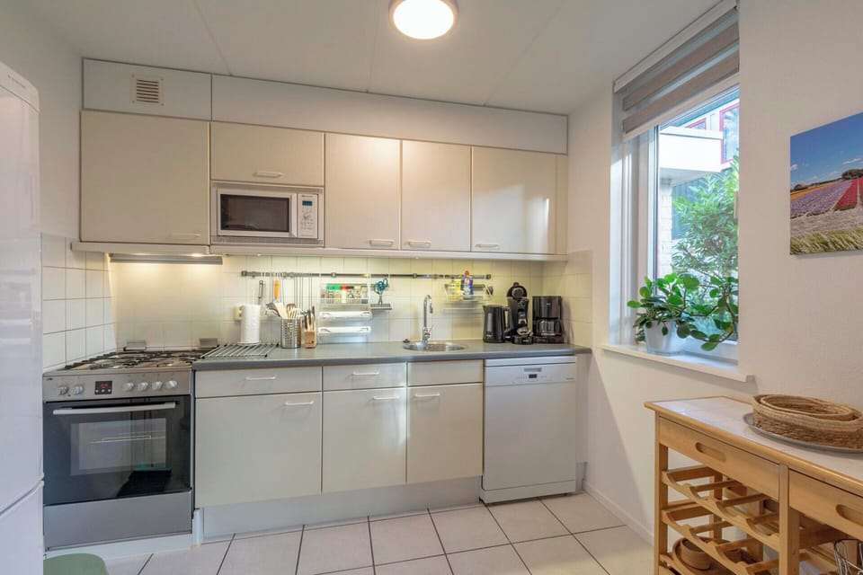 House | Private kitchen | Electric kettle, toaster