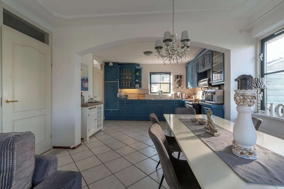 Villa | Dining