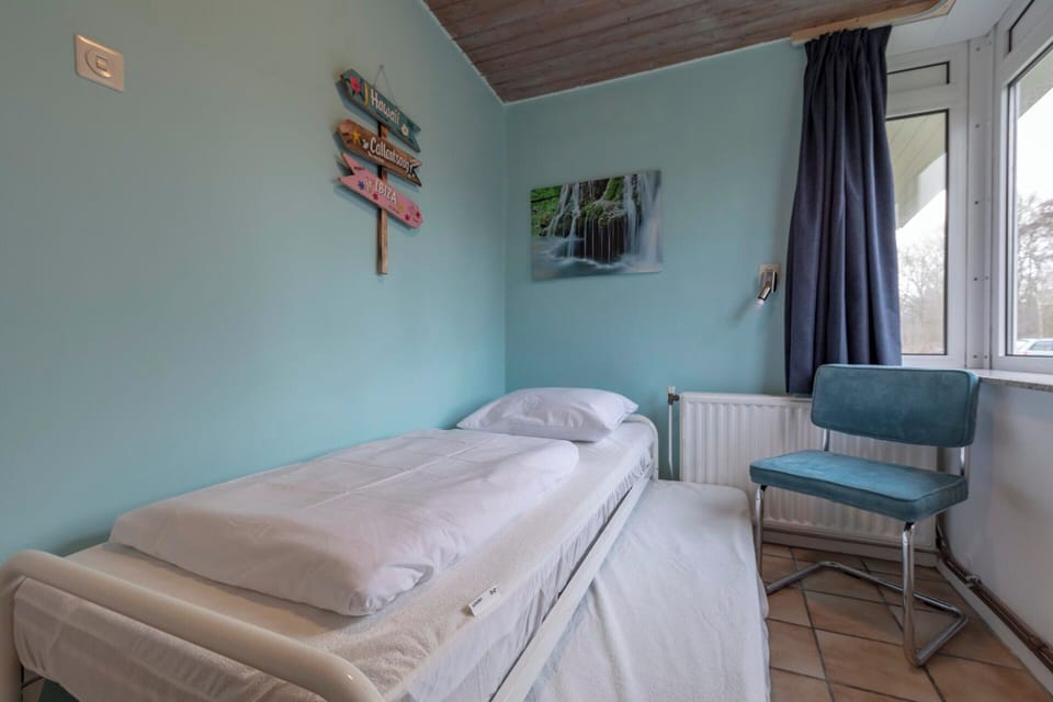 Bungalow | 6 bedrooms, individually furnished