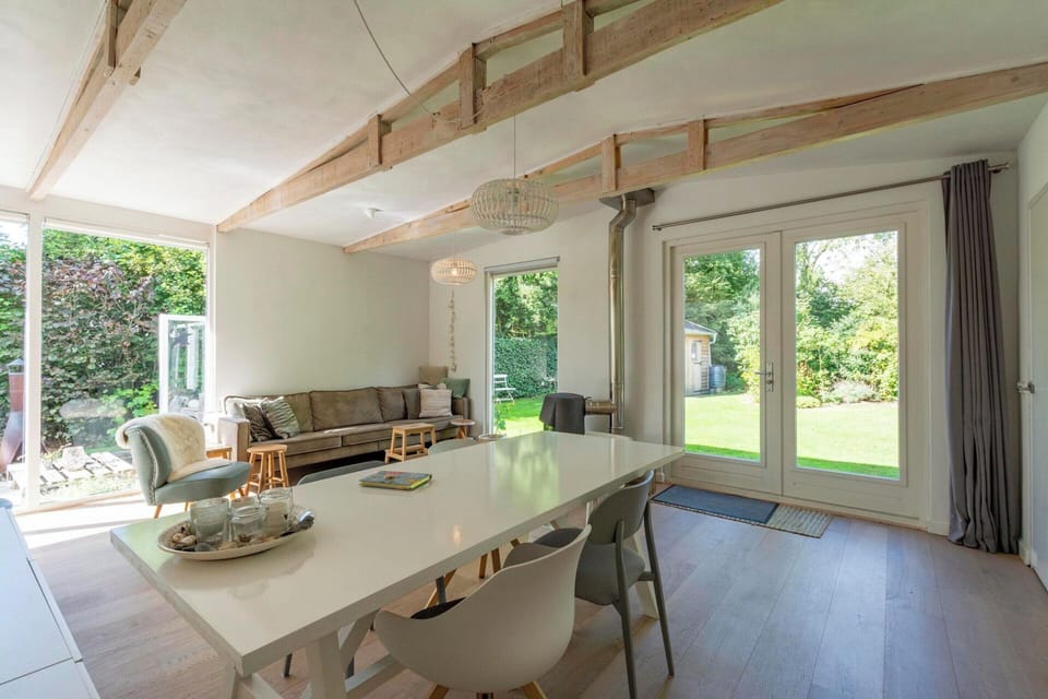 Bungalow | Dining