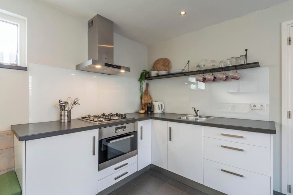 Bungalow | Private kitchen | Highchair