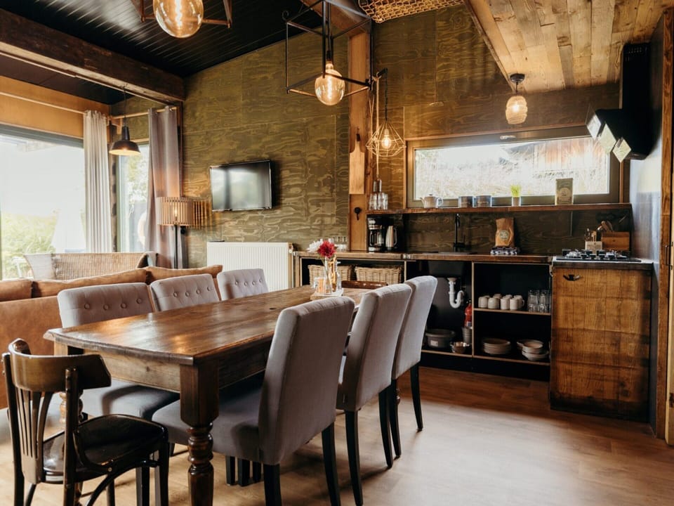 House | Dining